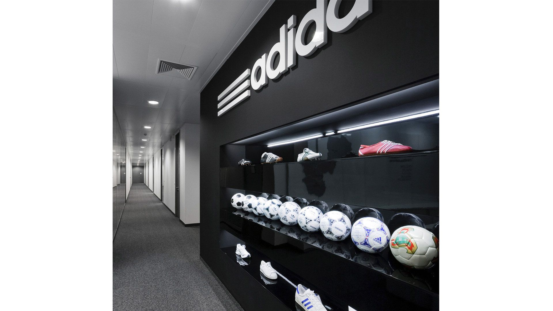 Dizajn interiéru pre značku Adidas